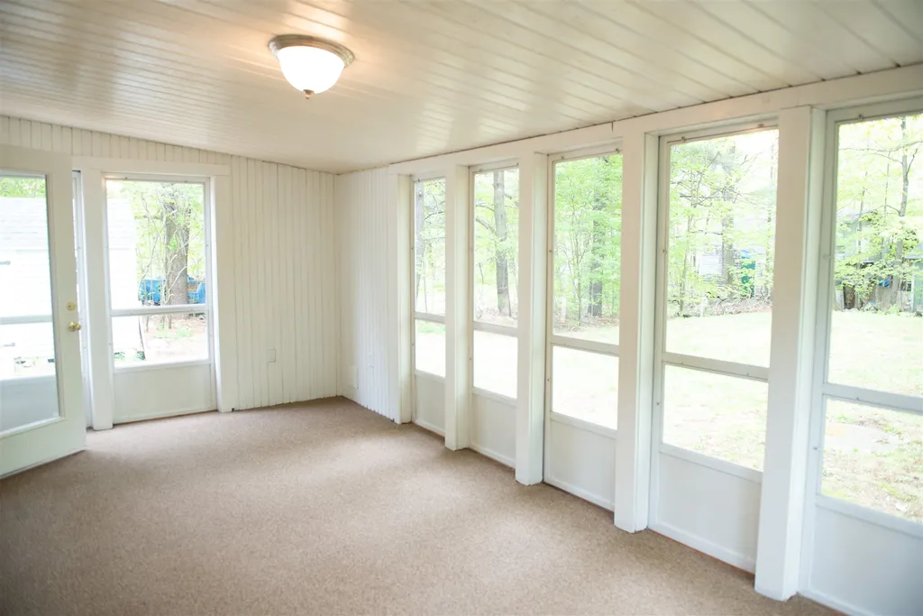 9 Bow Street Northwood NH 03261