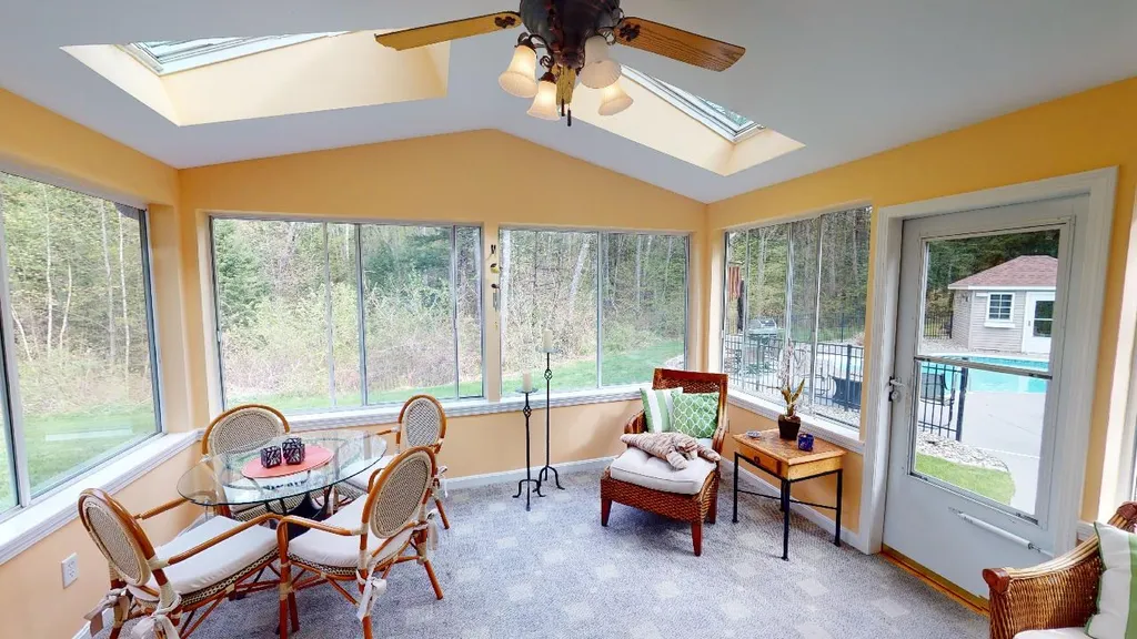 23 Chandler Drive Londonderry NH 03053