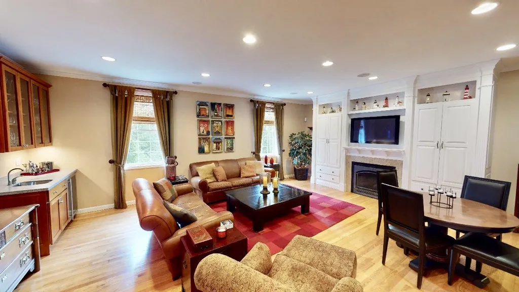 23 Chandler Drive Londonderry NH 03053