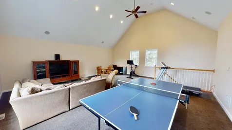 23 Chandler Drive Londonderry NH 03053