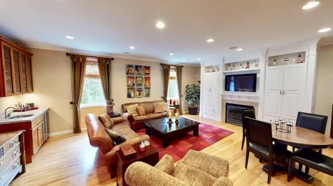 23 Chandler Drive Londonderry NH 03053