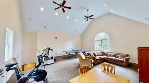 23 Chandler Drive Londonderry NH 03053