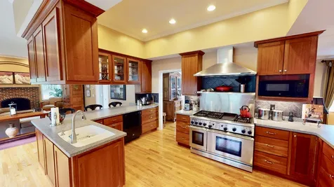 23 Chandler Drive Londonderry NH 03053
