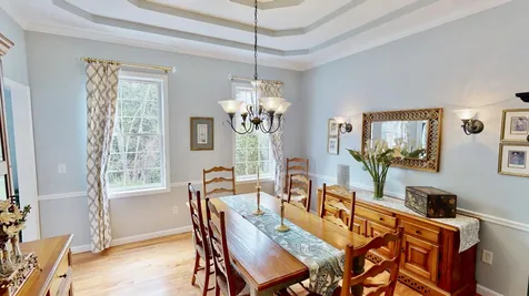 23 Chandler Drive Londonderry NH 03053