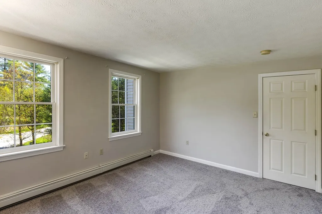 2 Burbank Road Londonderry NH 03053