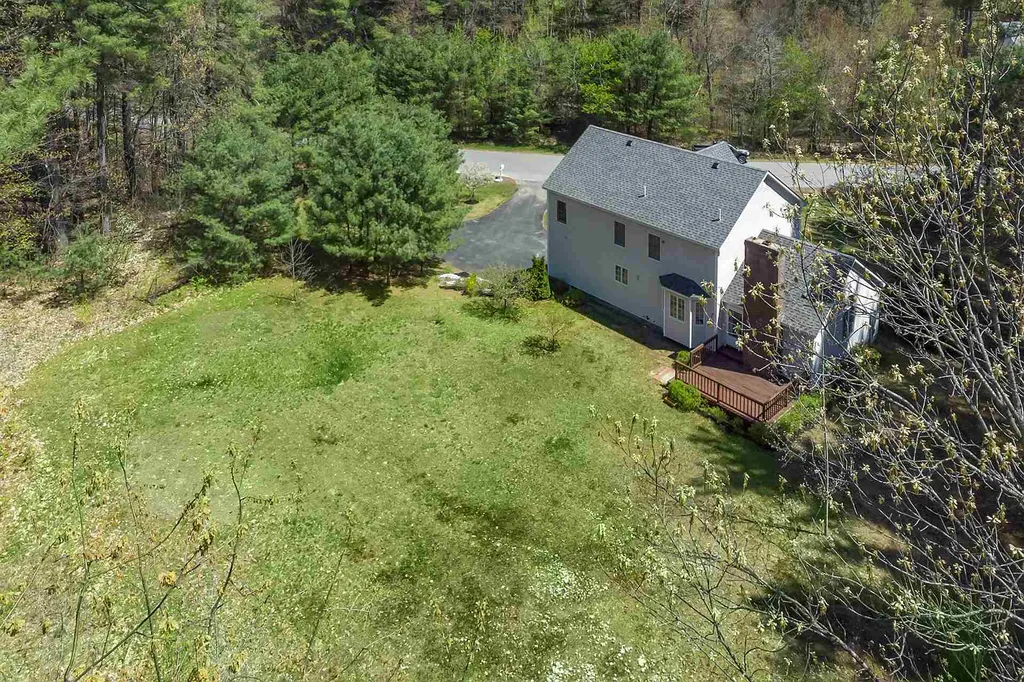 2 Burbank Road Londonderry NH 03053