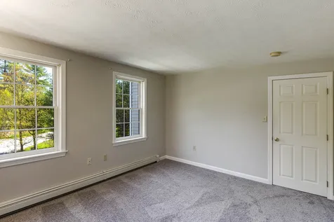 2 Burbank Road Londonderry NH 03053