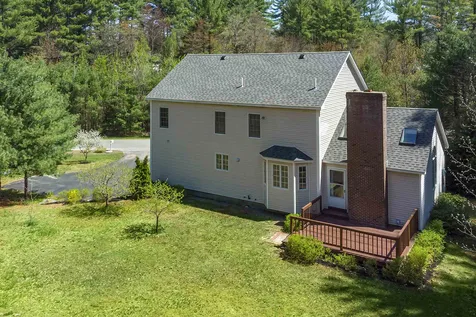 2 Burbank Road Londonderry NH 03053
