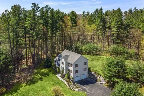 2 Burbank Road Londonderry NH 03053