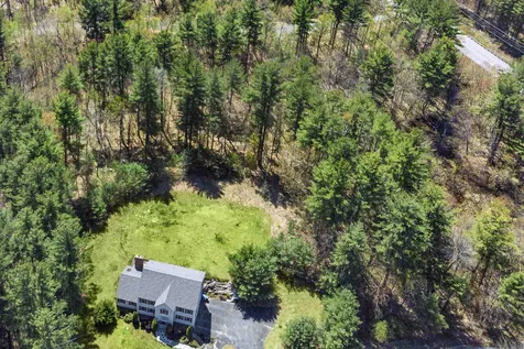 2 Burbank Road Londonderry NH 03053