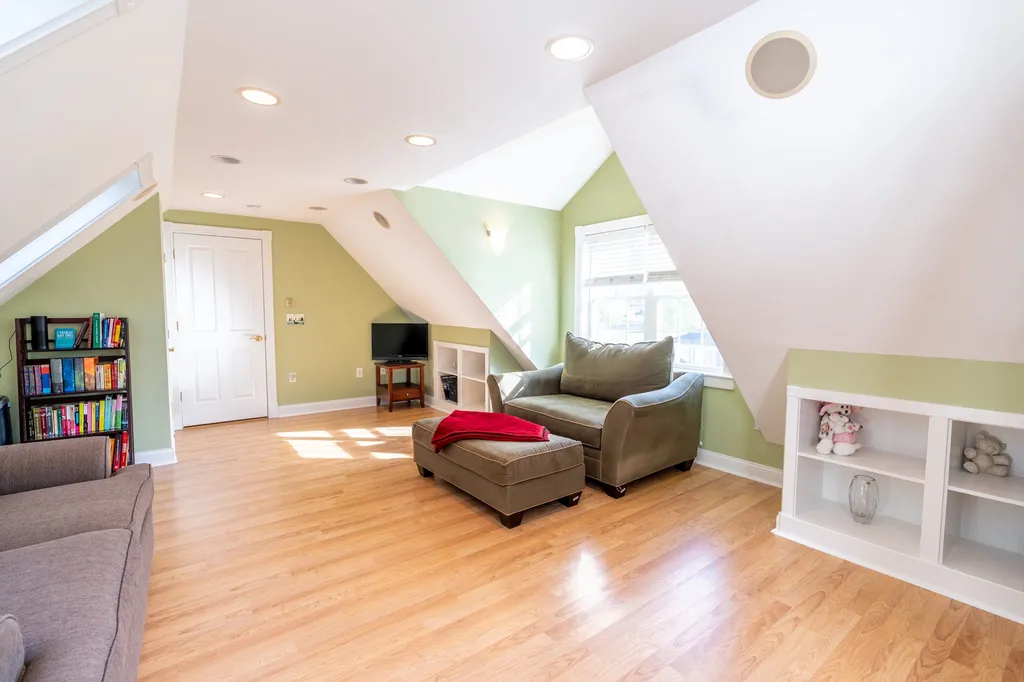 23 Kearsarge Lane Merrimack NH 03054