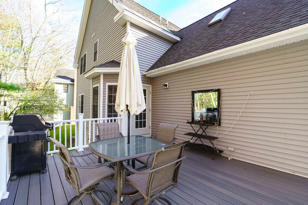 23 Kearsarge Lane Merrimack NH 03054