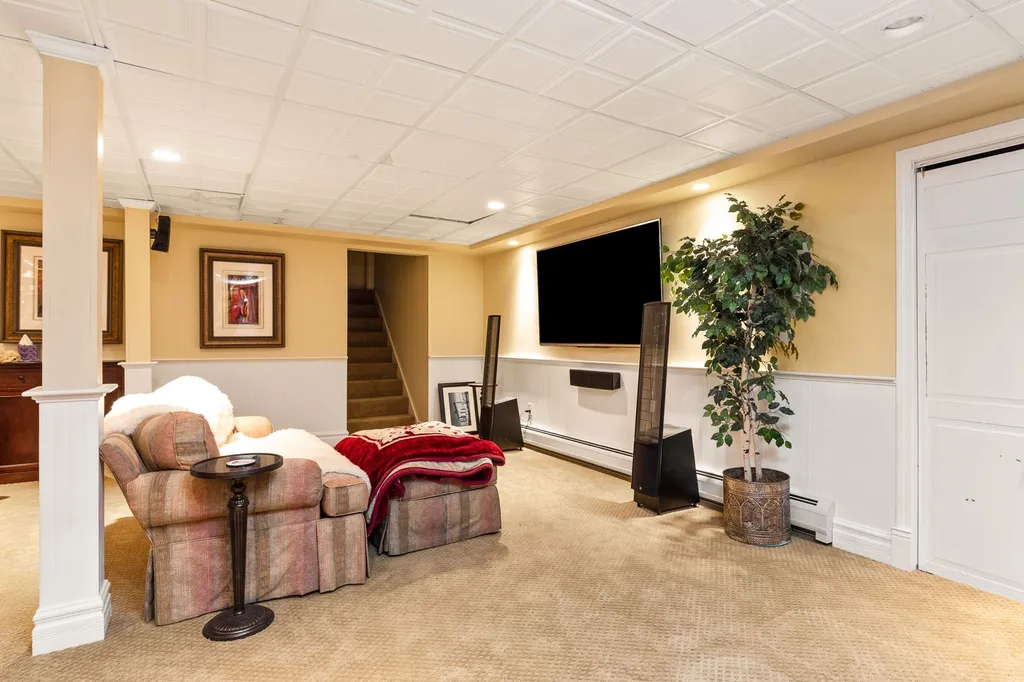 21 Moody Point Drive Newmarket NH 03857