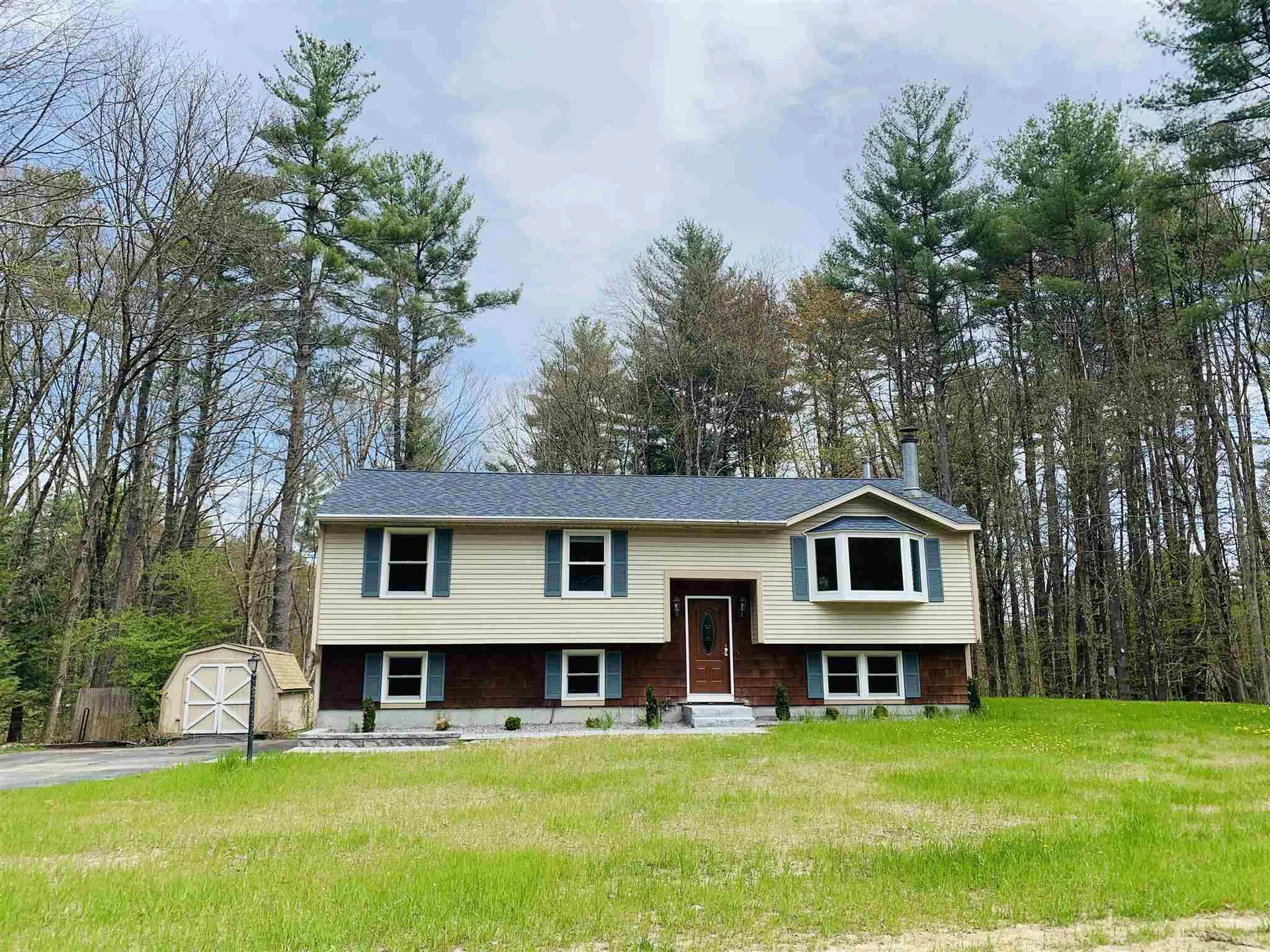 28 Mitchell Street Merrimack NH 03054