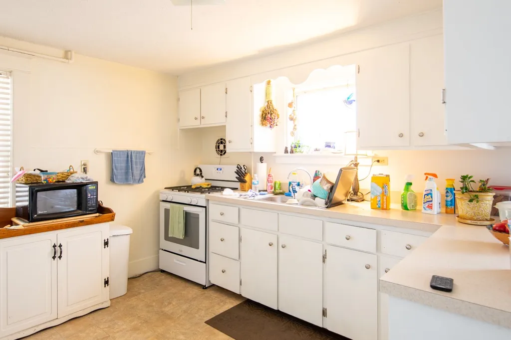 31 Leclair Street Winooski VT 05404