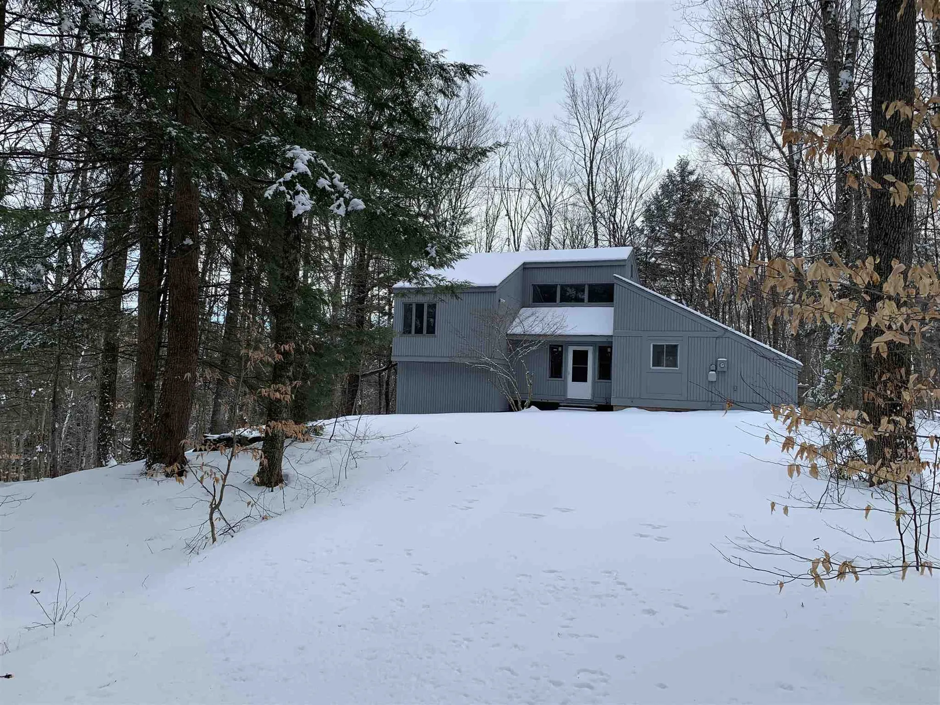 1662 Willard Road Hartford VT 05059
