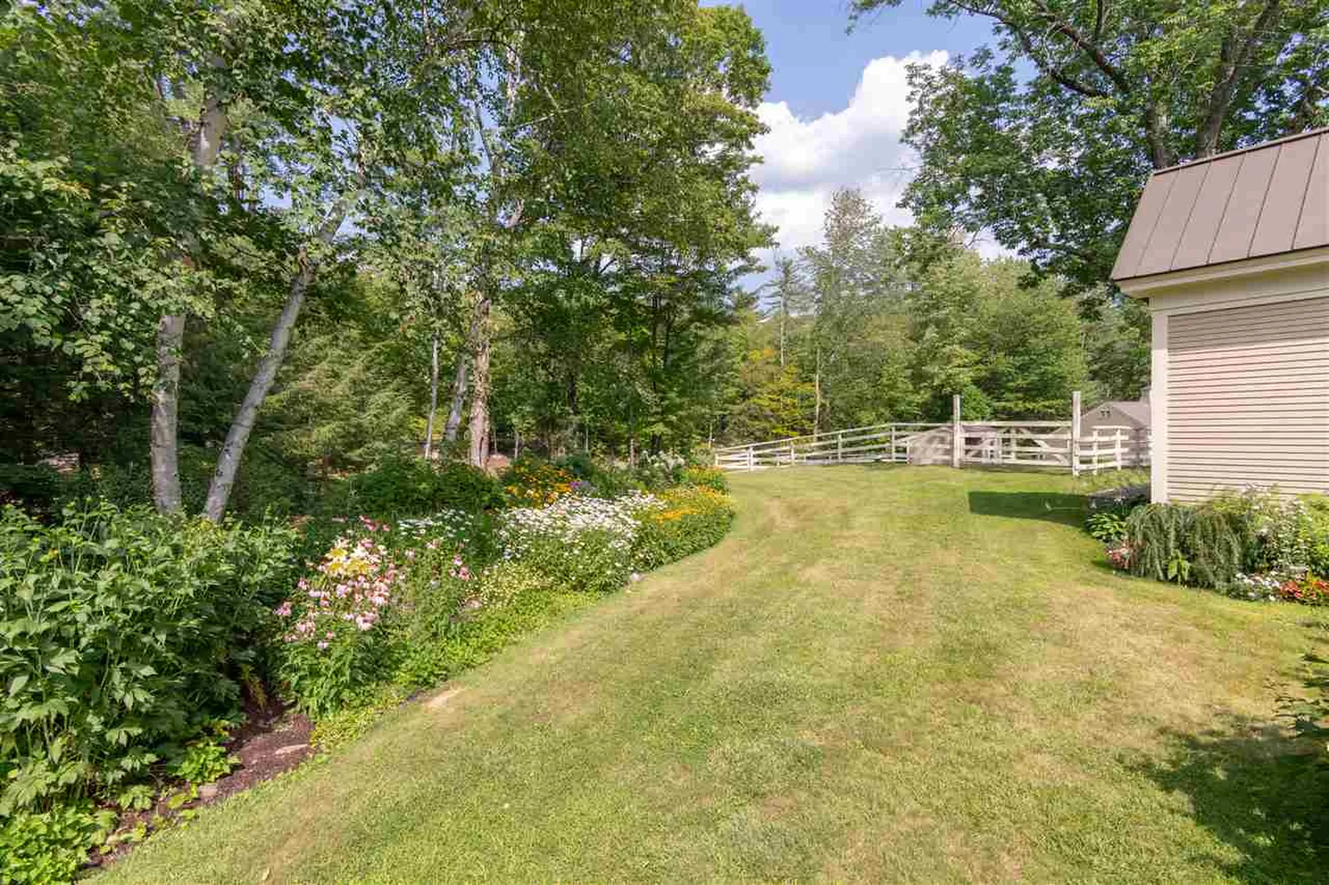 38&00 Gardner Hill Road Tamworth NH 03886