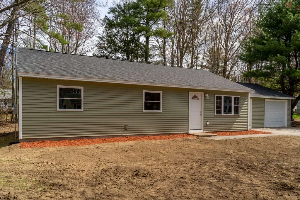 3 Maplewood Avenue Rochester NH 03867