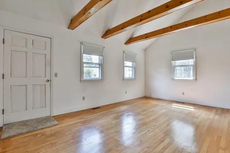 25 Pressey Court New London NH 03257