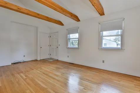 25 Pressey Court New London NH 03257