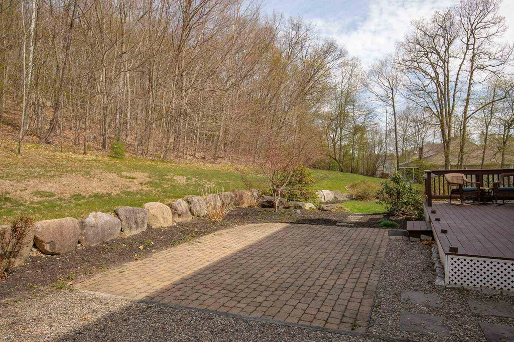 35 Longmeadow Drive Brentwood NH 03833