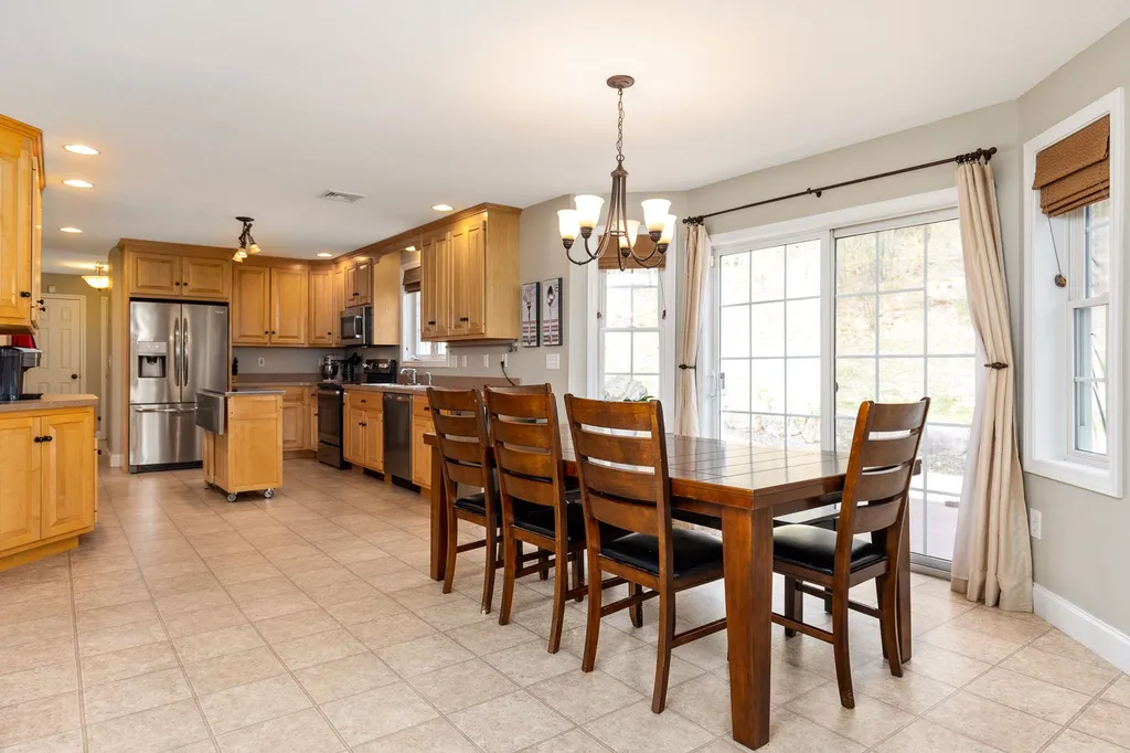 35 Longmeadow Drive Brentwood NH 03833