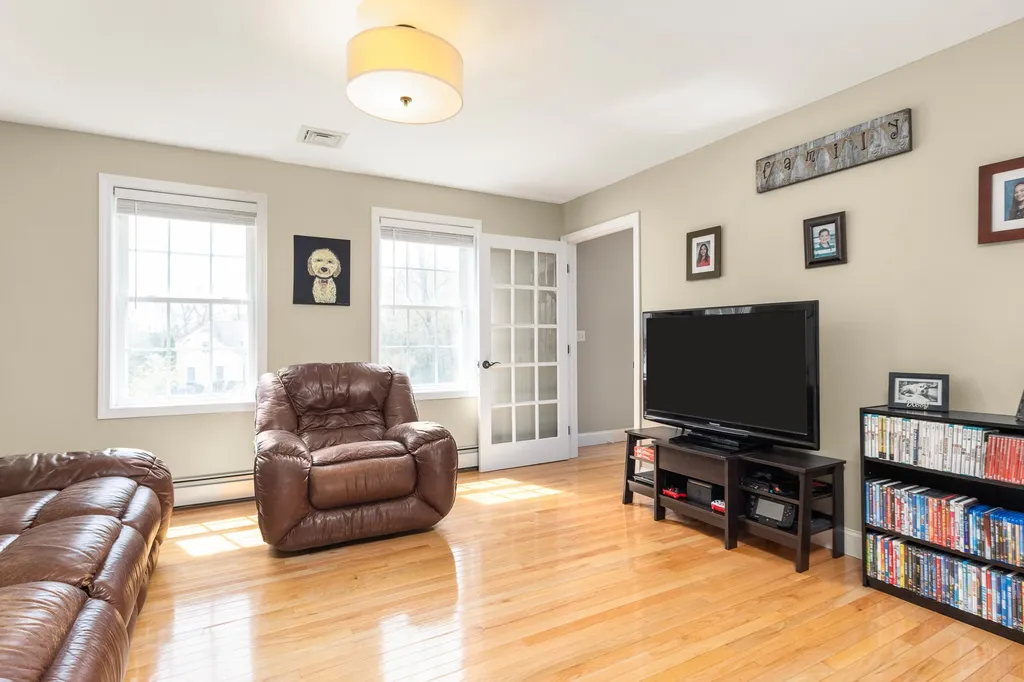 35 Longmeadow Drive Brentwood NH 03833