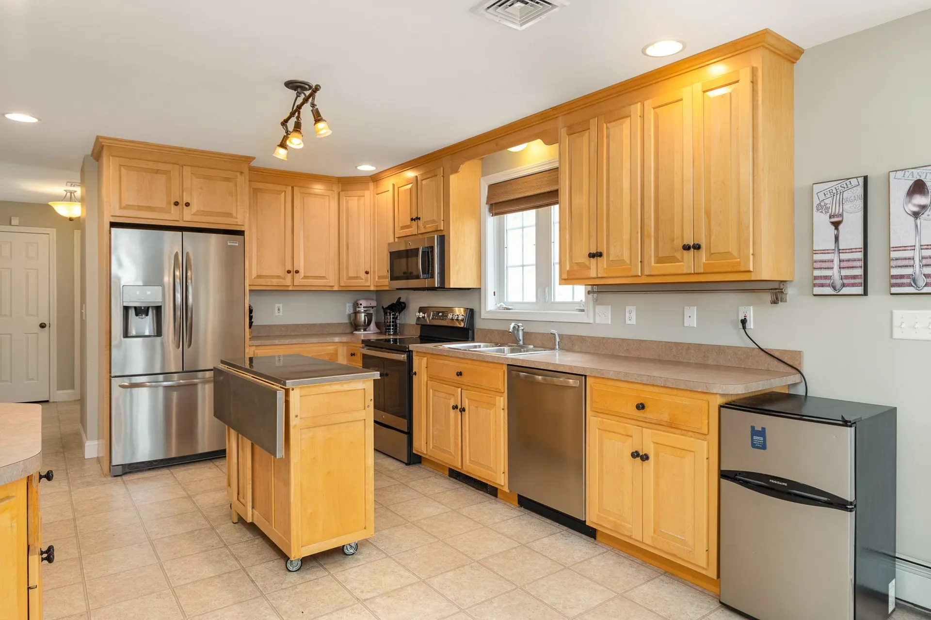 35 Longmeadow Drive Brentwood NH 03833