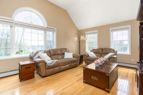 35 Longmeadow Drive Brentwood NH 03833