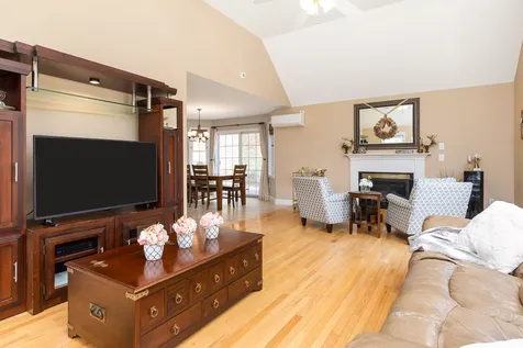 35 Longmeadow Drive Brentwood NH 03833