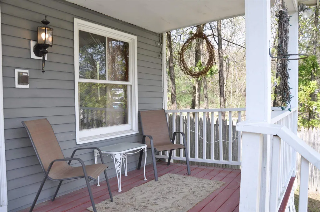 34 Riverside Heights Manchester VT 05255