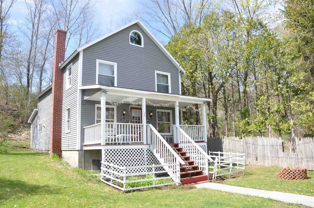34 Riverside Heights Manchester VT 05255