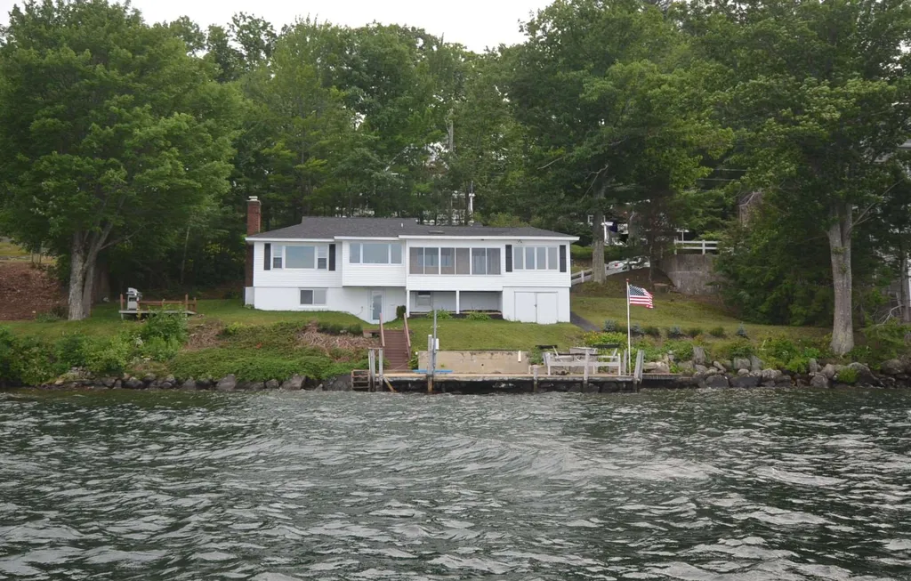 94 Belknap Point Road Gilford NH 03249