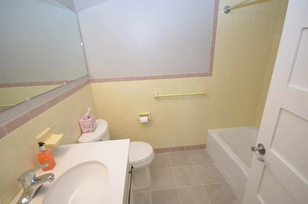 94 Belknap Point Road Gilford NH 03249