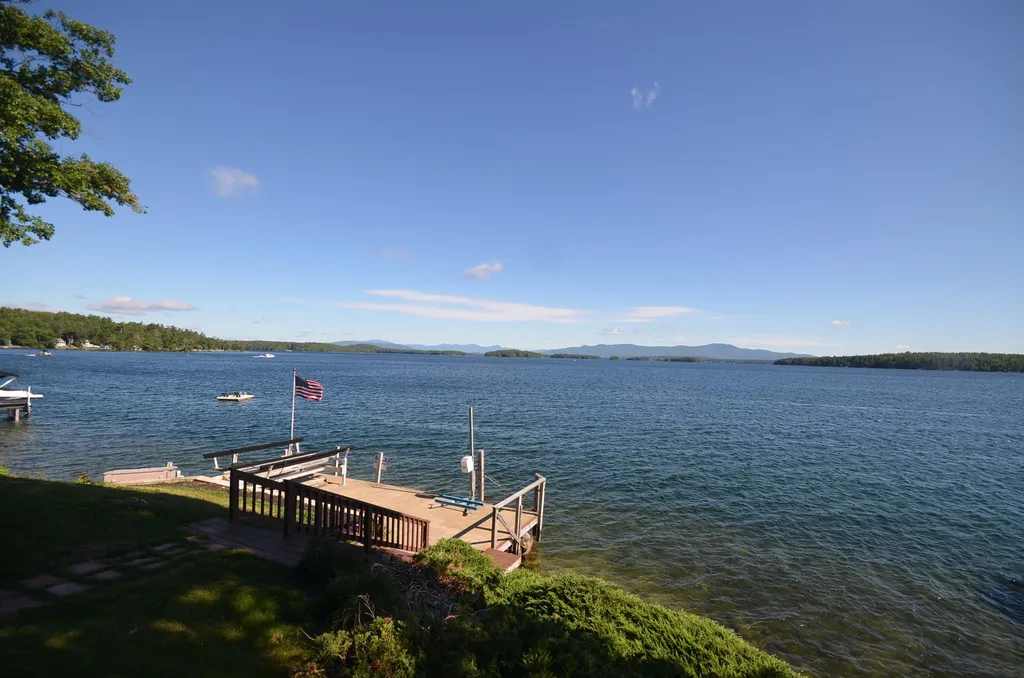 94 Belknap Point Road Gilford NH 03249