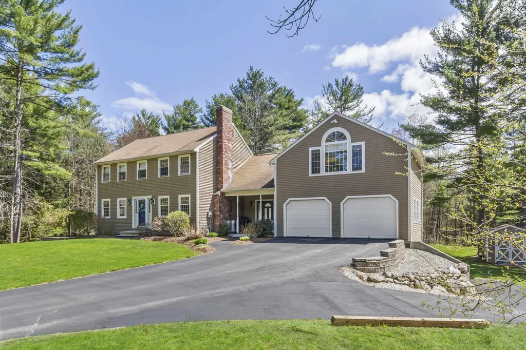 14 Hitchin Post Lane Merrimack NH 03054