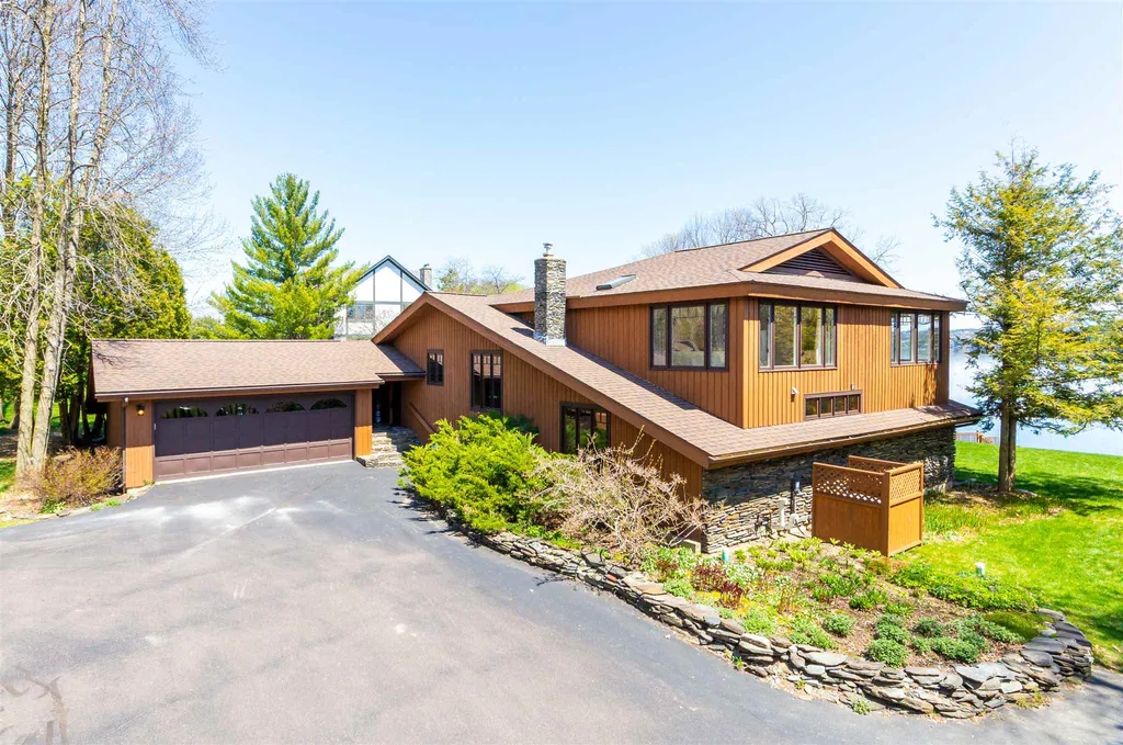 2854 Harbor Road Shelburne VT 05482