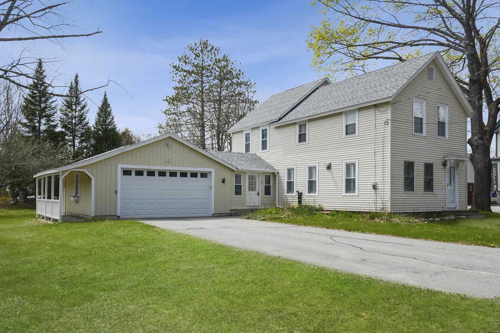 7 River Street Wolfeboro NH 03894