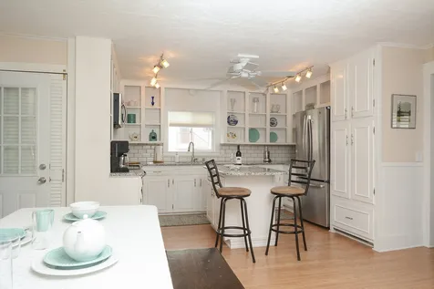 7 River Street Wolfeboro NH 03894