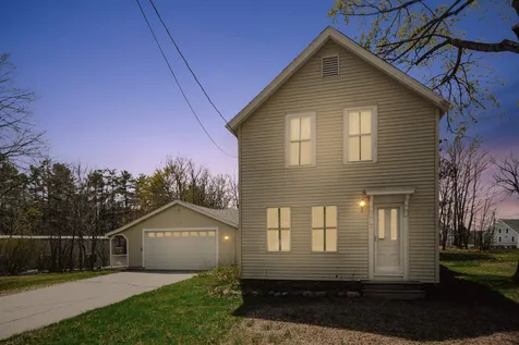 7 River Street Wolfeboro NH 03894