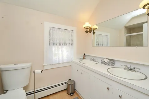 7 River Street Wolfeboro NH 03894