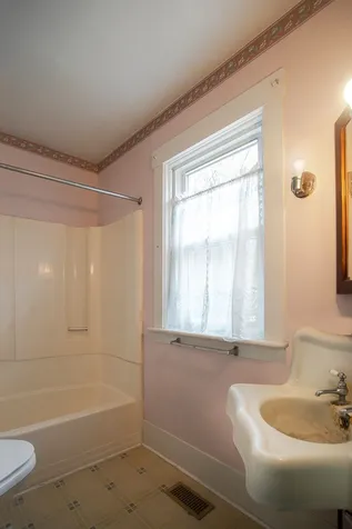 31 Organ Street Brattleboro VT 05301