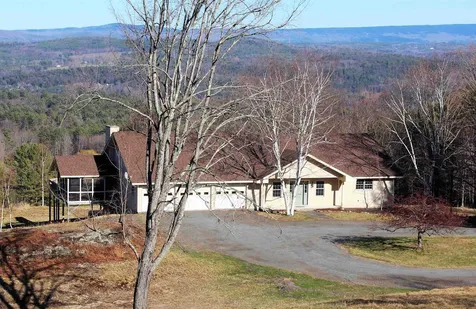 181 Clay Hill Road Hartland VT 05048