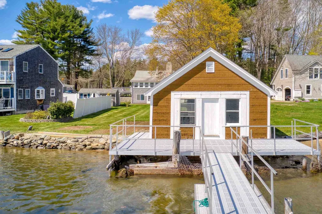 13 Boston Harbor Road Dover NH 03820