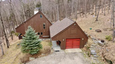 391 Falcon Loop East Rochester VT 05767