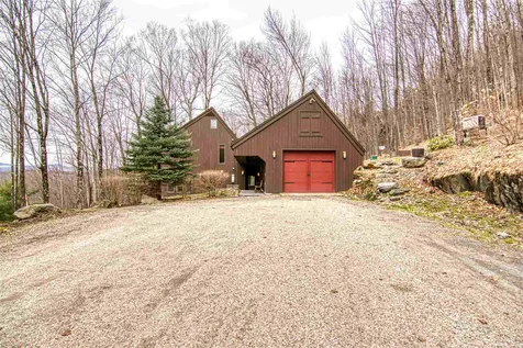 391 Falcon Loop East Rochester VT 05767