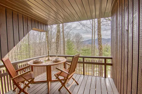 391 Falcon Loop East Rochester VT 05767