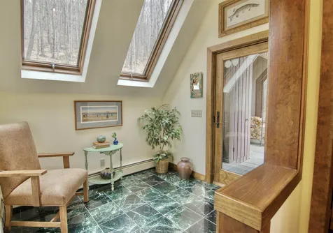 391 Falcon Loop East Rochester VT 05767