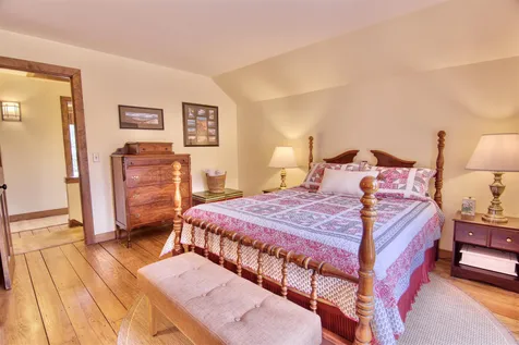 391 Falcon Loop East Rochester VT 05767