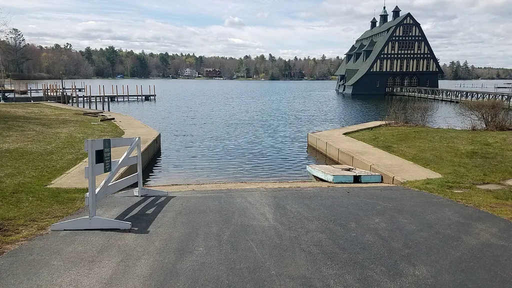 23 Windward Way Moultonborough NH 03254